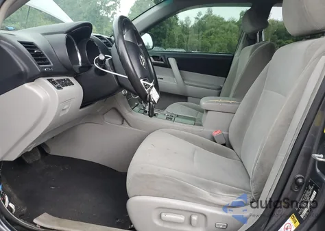 2011 Toyota Highlander Base z USA, uszkodzony, nr VIN 5TDBK3EH0BS071623